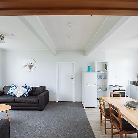 Kowhai Flat Pounawea Exterior photo
